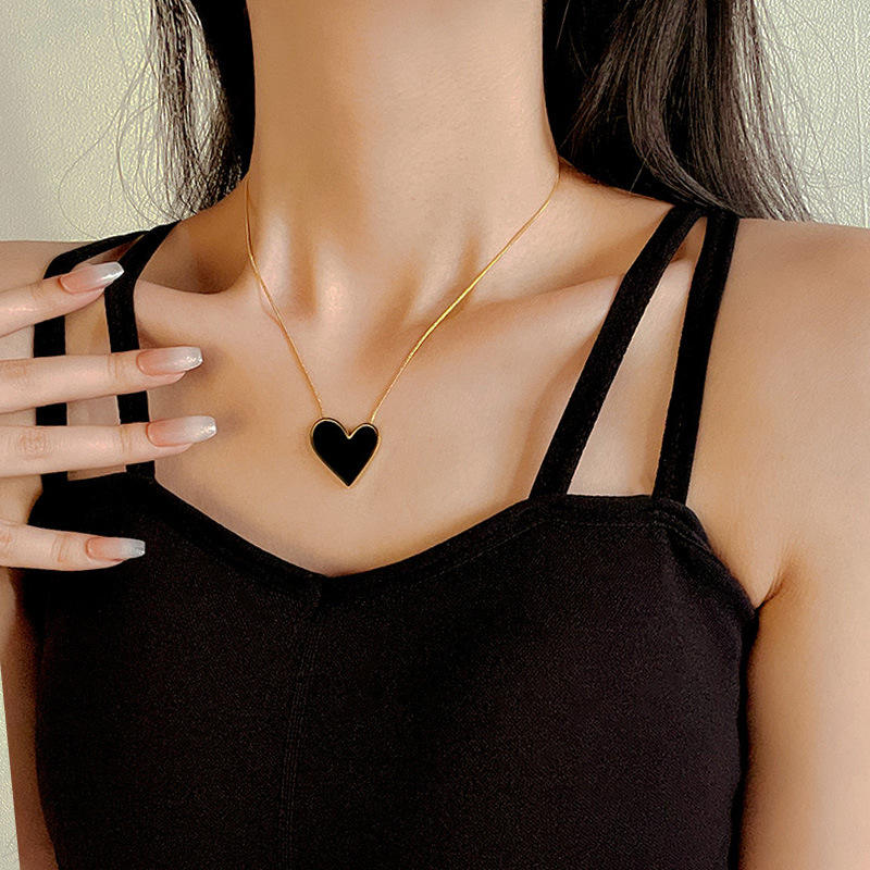 Midnight Black Heart Necklace – Anti Tarnish Bold Jewelry for Women