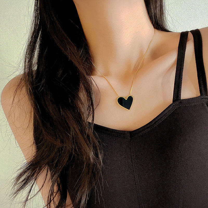 Midnight Black Heart Necklace – Anti Tarnish Bold Jewelry for Women