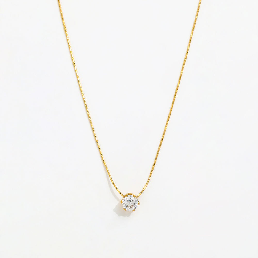 Petal Glow Necklace – Dainty Floral Anti Tarnish Pendant for Women