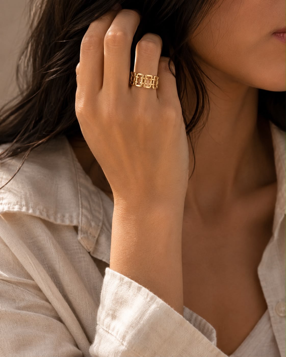 Interlink Chain Statement Ring