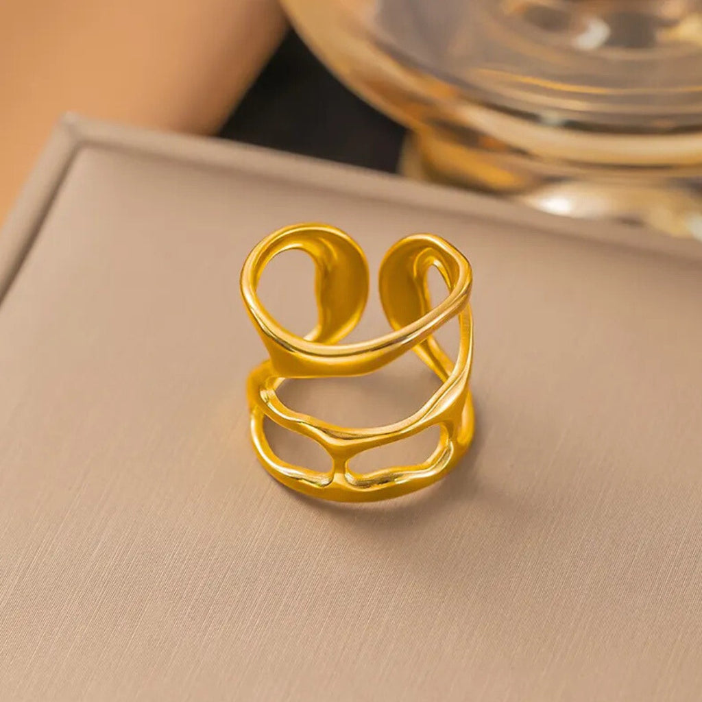 Minimal Wave Gold Ring – Anti Tarnish Dainty Everyday Ring for Women