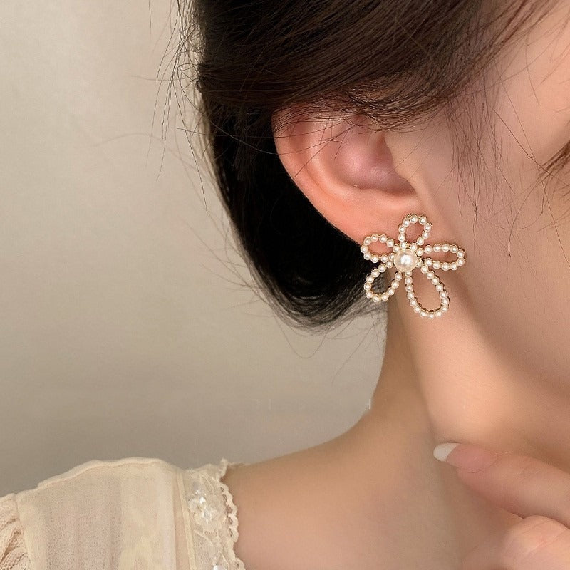 Pearl Bloom Flower Earrings – Dainty Floral Pearl Jewelry for Women