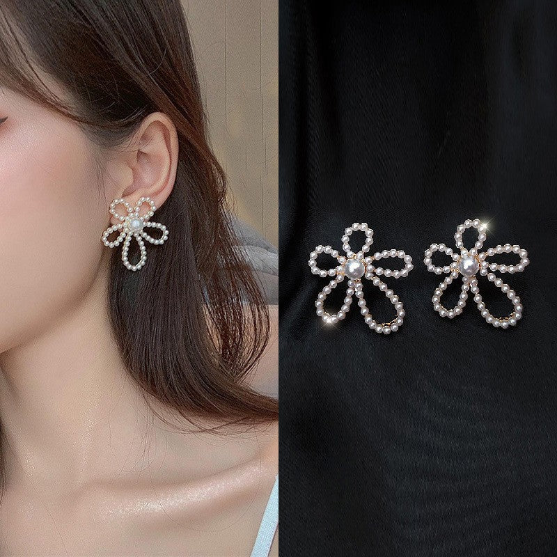 Pearl Bloom Flower Earrings – Dainty Floral Pearl Jewelry for Women