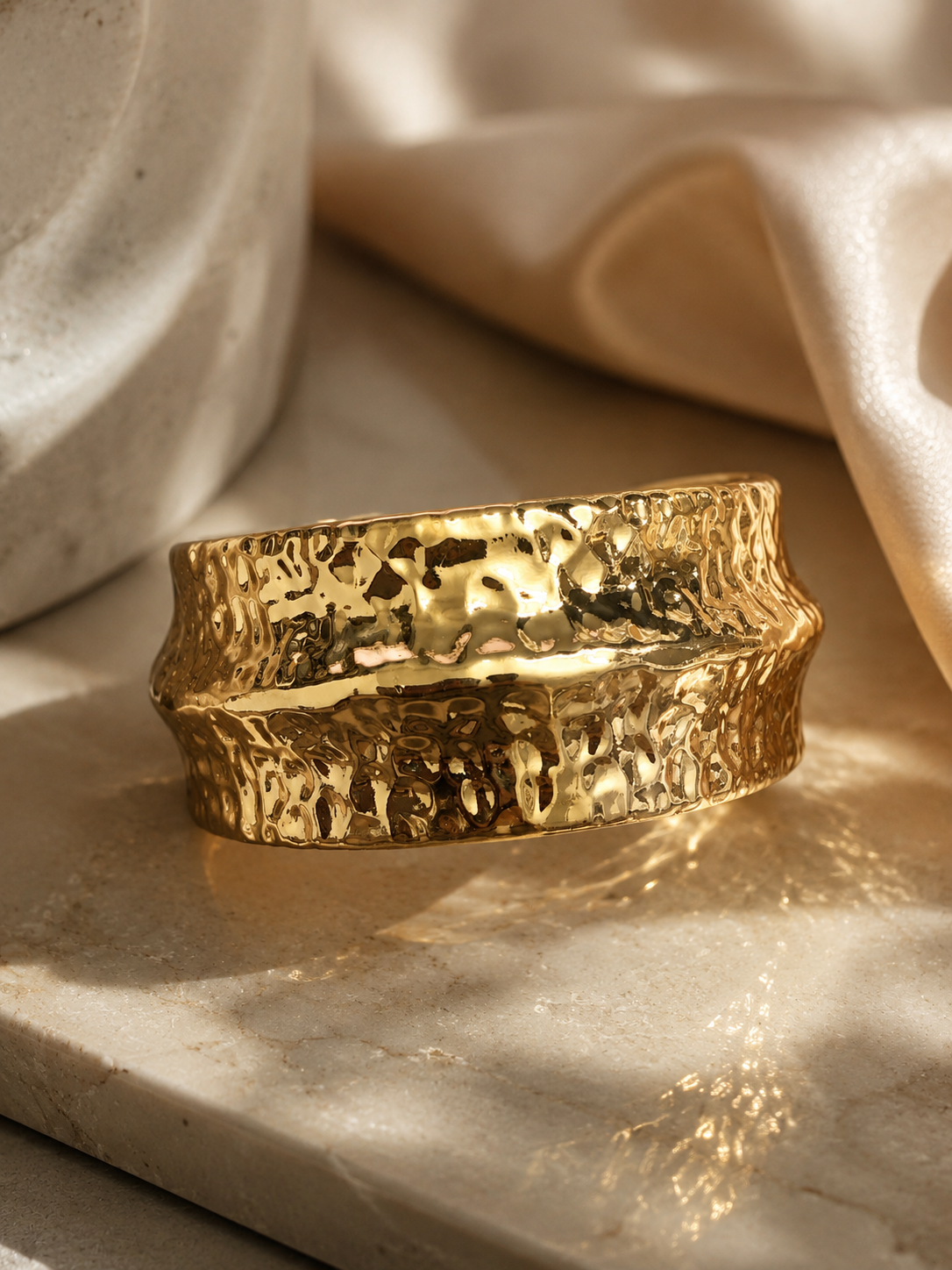 Hammered Gold Bangle – Anti Tarnish Everyday Wear
