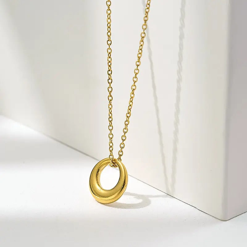 Gold Loop Necklace – Minimal Anti Tarnish Everyday Pendant for Women