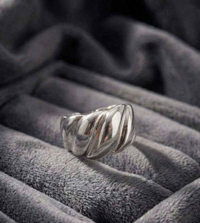 Swirl Dome Ring