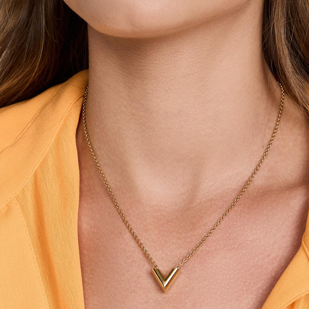 Minimal V Pendant Necklace – Anti Tarnish Dainty Gold Jewelry Women