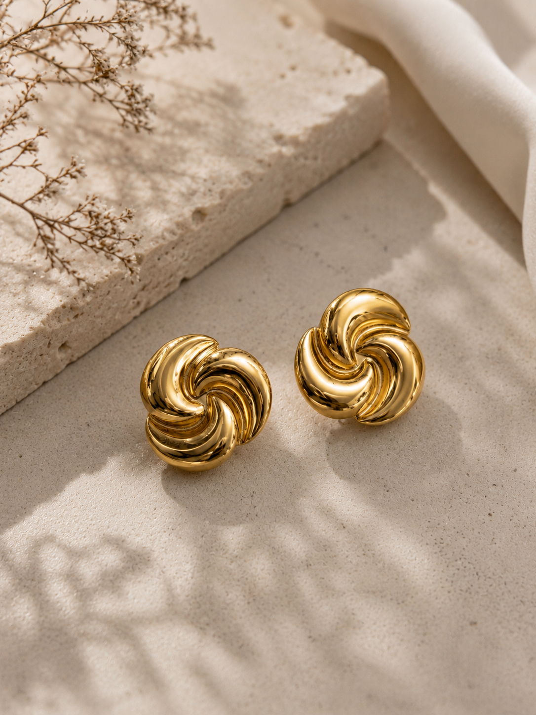 Classic Knot Gold Earrings – Anti Tarnish Minimal Jewelry